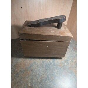 Vintage  Esquire Shoe Valet De Luxe Wooden Shoe Shine Box Made in USA
